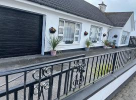 The Bungalow Castlepollard, hotel cerca de Fore Abbey, Westmeath