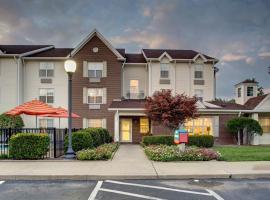 Towneplace Suites by Marriott Cleveland Westlake – hotel w mieście Westlake