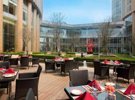 Sheraton Grand Shanghai Pudong Hotel & Residences, Sheraton hotel in Shanghai