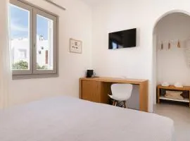 Cozy Brand New Studio in the heart of Naousa