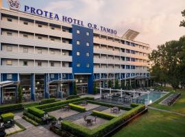 Protea Hotel by Marriott O R Tambo Airport, hotell i Kempton Park