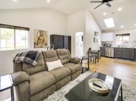 Modern Pacific Vacation Rental 5 Mi to Lake Tapps, hotel in Pacific