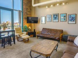 Waterfront Sandusky Vacation Rental Downtown!，桑達斯基的SPA 飯店