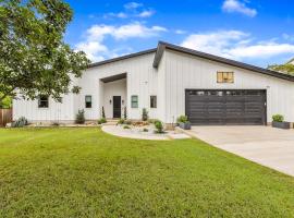 Serene Austin Stunner, villa em Austin