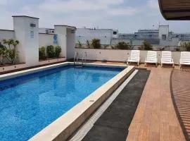 Hermoso departamento amoblado con piscina, area parrillas