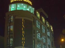 LUXURY HOTEL, hotel en An Bình (1)