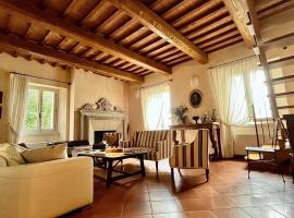 La Bargnina, hotel with parking in Serrungarina