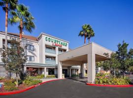 Courtyard by Marriott Oakland Airport, hotel cerca de Aeropuerto internacional de Oakland - OAK, 