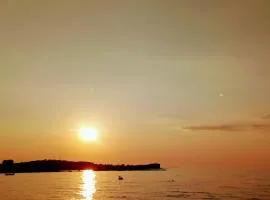 Nikos Seaside Apartments