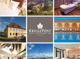 Kreuz-Post Hotel-Restaurant-SPA, hotel s parkiralištem u gradu 'Vogtsburg'