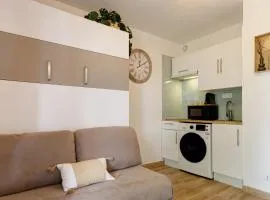L'écrin, Studio Cosy, MBS, Wifi, Parking, Clim