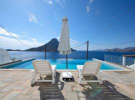 White Pearl Villa Kalymnos - 2bdr & Private Pool, hotelli kohteessa Kálymnos