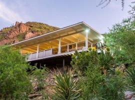 Karoo Mountain River House, hótel í Calitzdorp