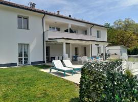 TerrazzaPonente, hotel com piscina em Monte San Pietro