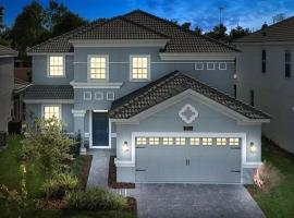 Villa at Champions Gate Resort in Orlando near Theme Parks with Private Pool, SPA & Movie Theater, resort in Davenport