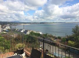 Stunning Sea view apartment absolute top quality 100s of 5 star reviews You will not be disappointed, apartment in Widows Row