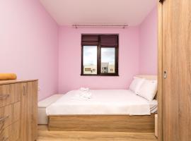 South Plovdiv - 2BD Flat with Balcony, cheap hotel in Plovdiv