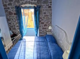 Sole Azzurro Suite, pension in Bosa