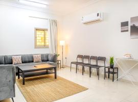 Viesnīca Luxurious Family 3 Bedroom Apartments 10 Mins Drive to Al-Masjid Nabawi - Qaswarah residence Medīnā