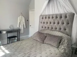 Pollokshields Burgh Hall Lodge Houses