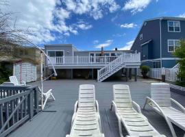 Beautiful Waterfront Ranch for 8, hotel v destinaci Beach Haven West