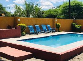 GardenView Holiday Home, casa rústica em Maun