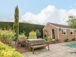 The Pool House, holiday rental in Crediton