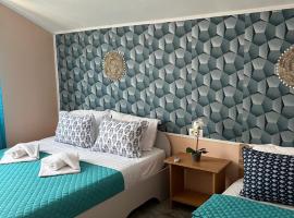 Vila Crinis, Cama e caf&eacute; (B&B) em Eforie Nord