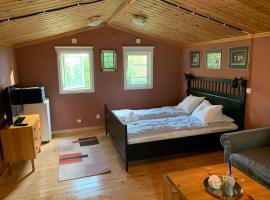 The Pink Cabin, vacation rental in Tyfta