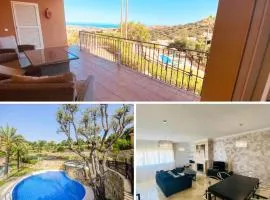 Marbella Sun Apartment - lush garden and sea view