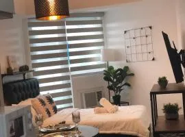 Resort Condo Unit with Stunning View - Azure North
