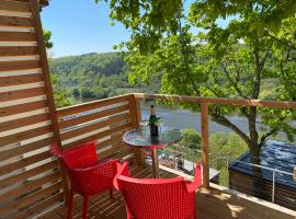 Apartmán - E - Vyhlídka nad řekou, chata v destinaci Zdiby