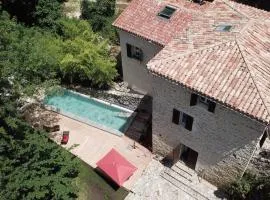 Moulin Bas, Prés de la Rivière