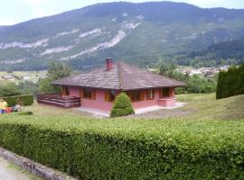 La Mosa - Villa ai Prati di Cavedago, nel comprensorio del parco Adamello-Brenta, casa de temporada em Cavedago