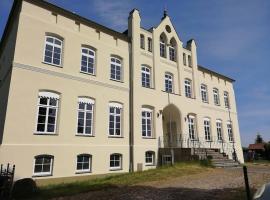 Schloss Altenhagen: Kröpelin şehrinde bir otoparklı otel