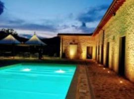 Il Capisterium, готель з басейнами у місті Норчія