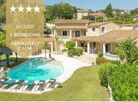 VILLA 330m heated swimming pool and Jacuzzi