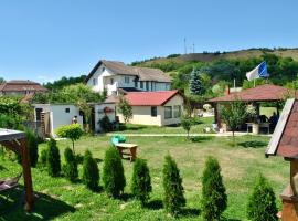 Camping La Foisor Turda, хотел в Турда