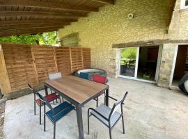 Maison en Dordogne, cabaña en Singleyrac