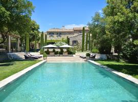 Villa Hautvallon, cheap hotel in Gordes