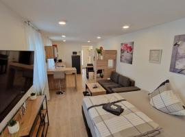 Appartment-Ferienwohnung mit Küche, Bad, kostenlos WLAN, Modern eingerichtet, holiday rental in Roding