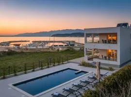 Villa Sunset Bay - amazing view and large heated pool