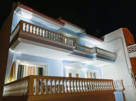 Beach Blue Villa, cabaña o casa de campo en Corinto
