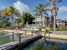 Four Bedroom Waterfront Home, hotel in Novato
