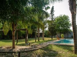 Complejo Mis Pumitas, villa in La Banda