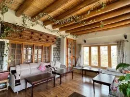 Heschuk Guest House