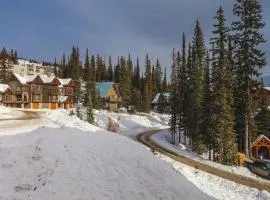 The Ridge Ski-In Ski-Out Condo with Free Parking