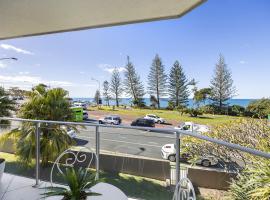 Beachside Views 2 Bedroom Apartments Mooloolaba, hotel en Mooloolaba