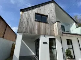 Skylark 4 bed Sleeps 8 with hot tub