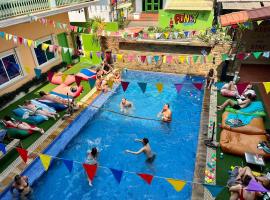 The Funky Village, hotel a Siem Reap